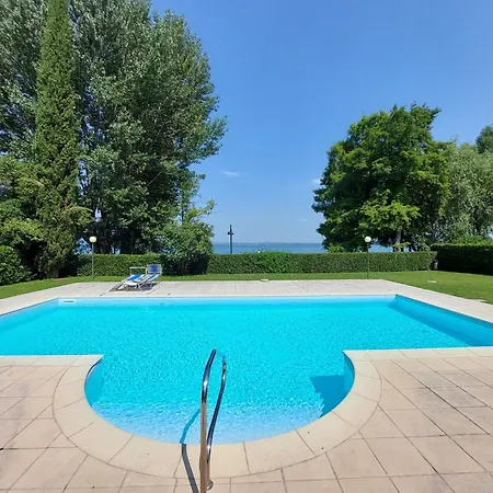 Laguna Front Апартаменты Сирмионе